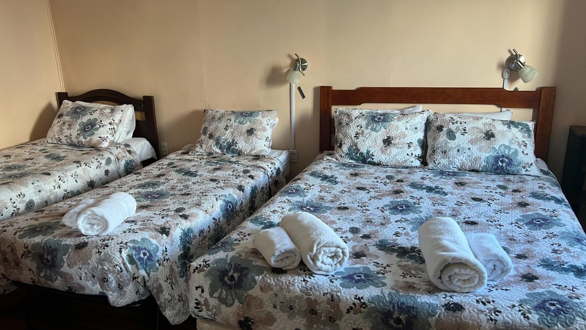 Hostal Victoria Punta Arenas Exterior photo